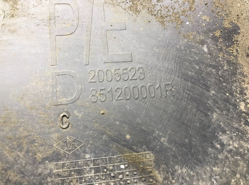 Клык бампера задний правый бу для Nissan NV400 1 2.3 DCi, 2017 г. Клык бампера задний правый бу для Nissan NV400 1 2.3 DCI, 2017 г.