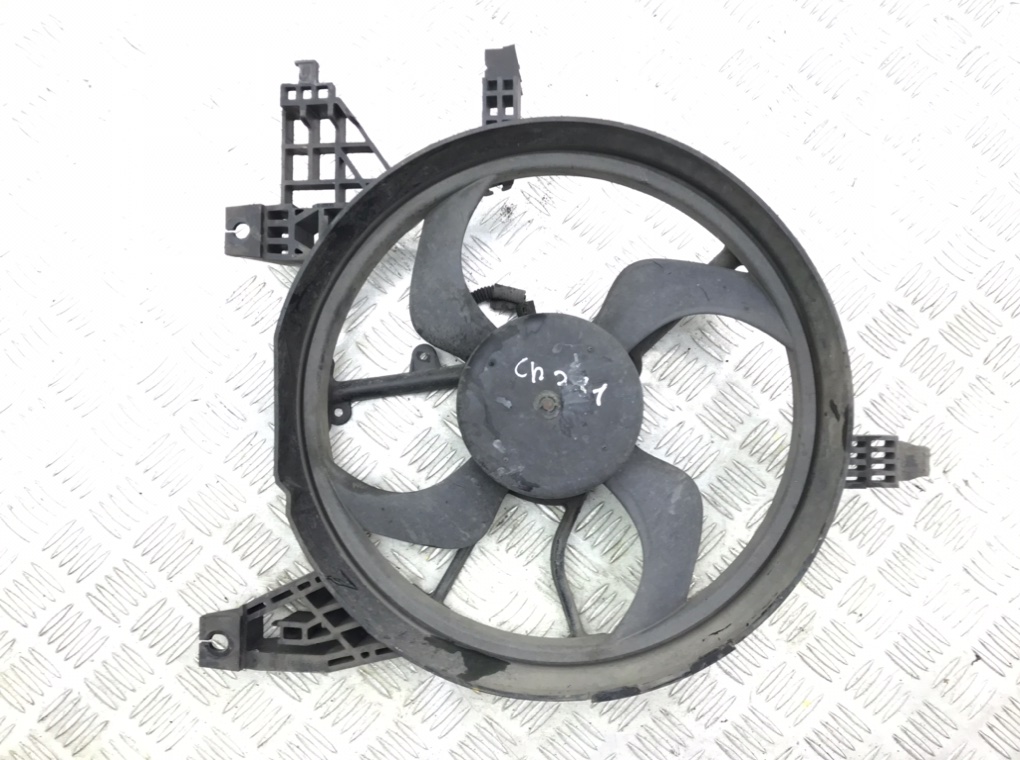 Вентилятор радиатора бу для Nissan Note E11 1.4 i,  2006 г.