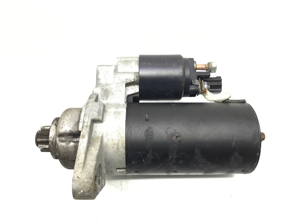 Стартер бу для Volkswagen Passat B6 1.9 TDi,  2007 г.