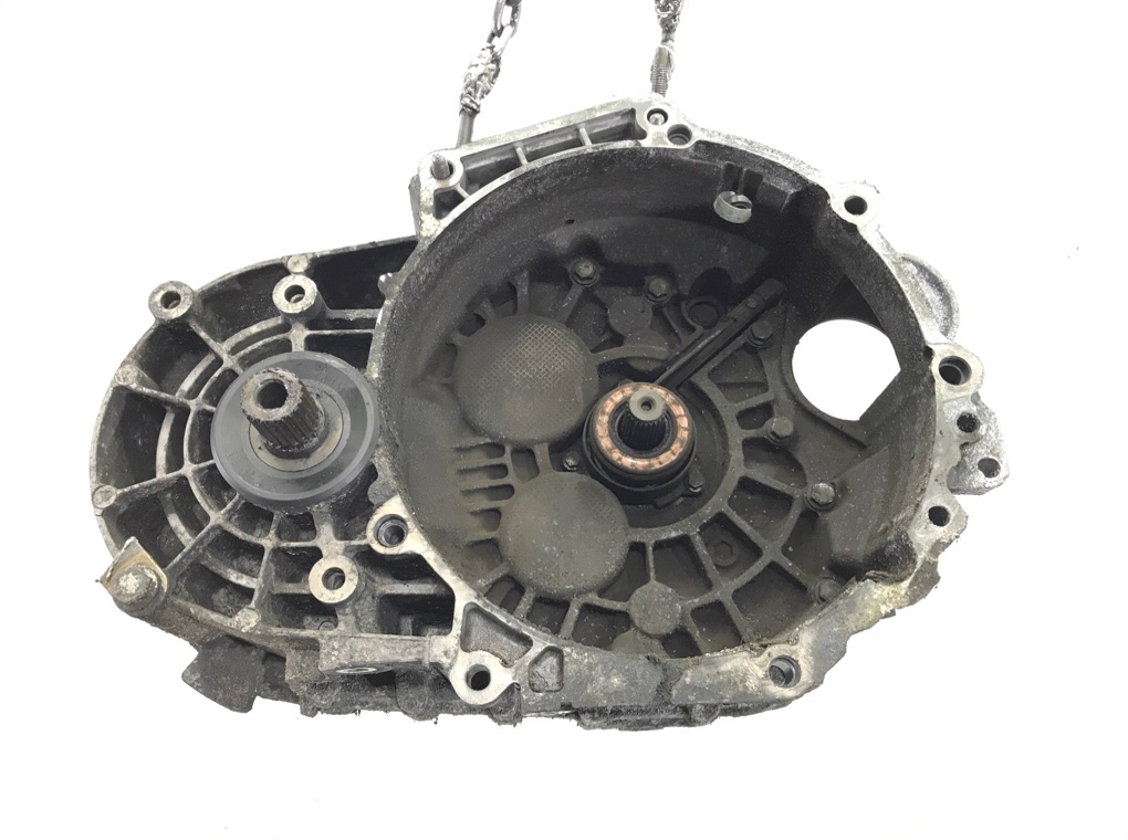 КПП механическая (МКПП) бу для Volkswagen Golf 5 2.0 TDi, 2004 г.