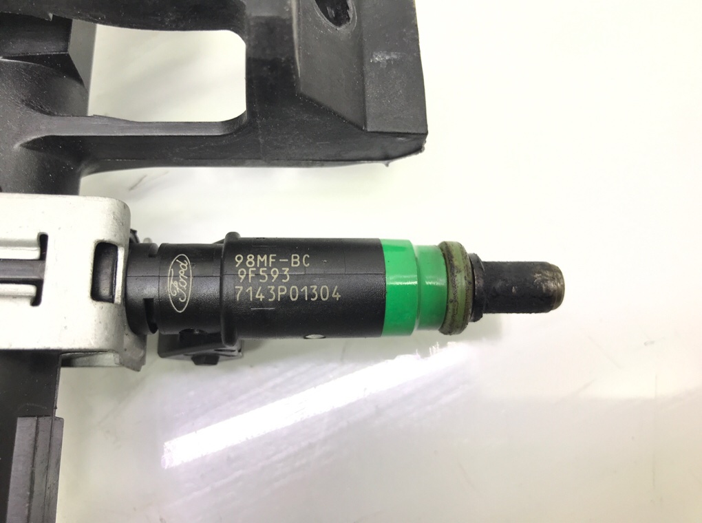 Топливная рампа бу для Ford Focus 2 1.6 i,  2007 г.