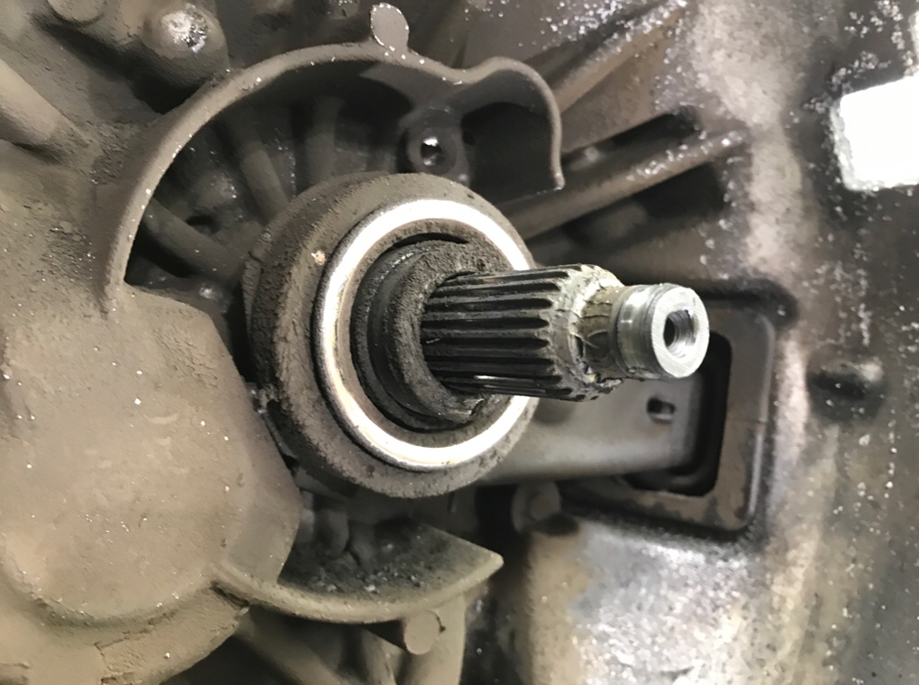 КПП механическая (МКПП) бу для Mazda 6  1 2.0 i,  2003 г.