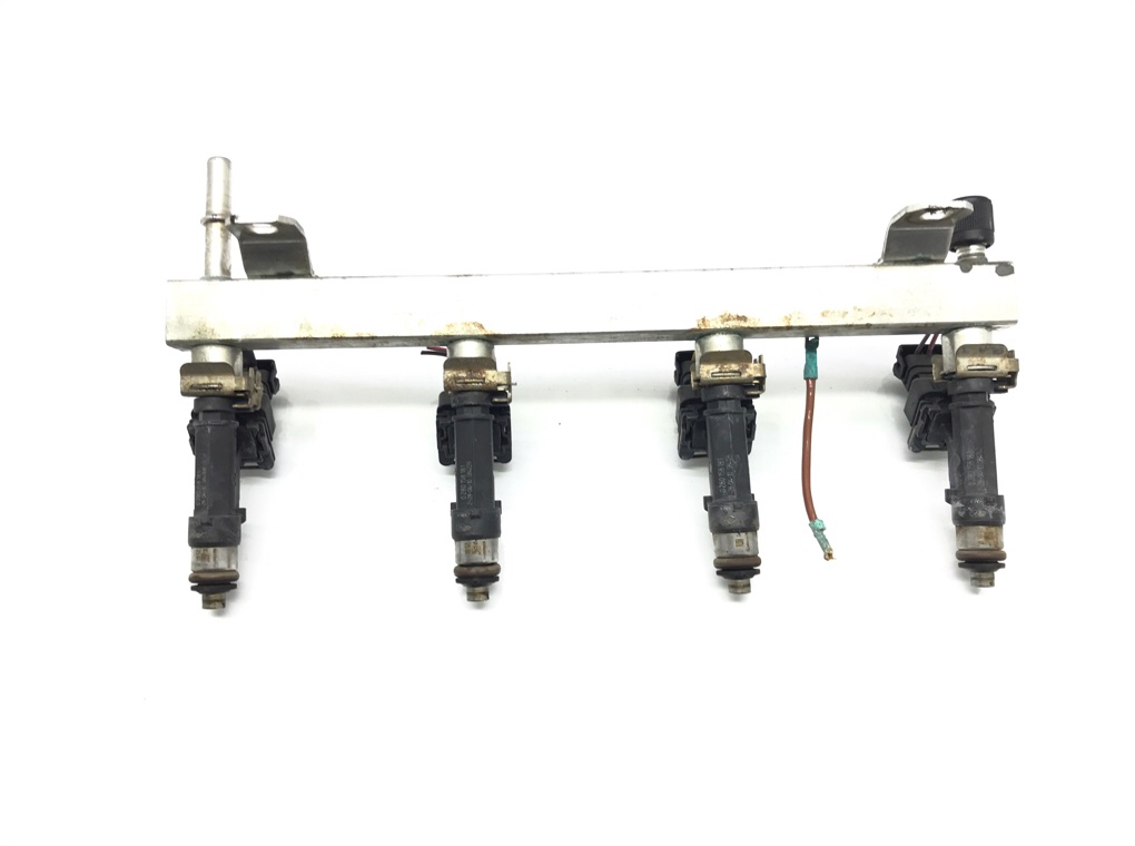 Топливная рампа бу для Opel Meriva B 1.4 i, 2010 г. Топливная рампа бу для Opel Meriva B 1.4 i, 2010 г.