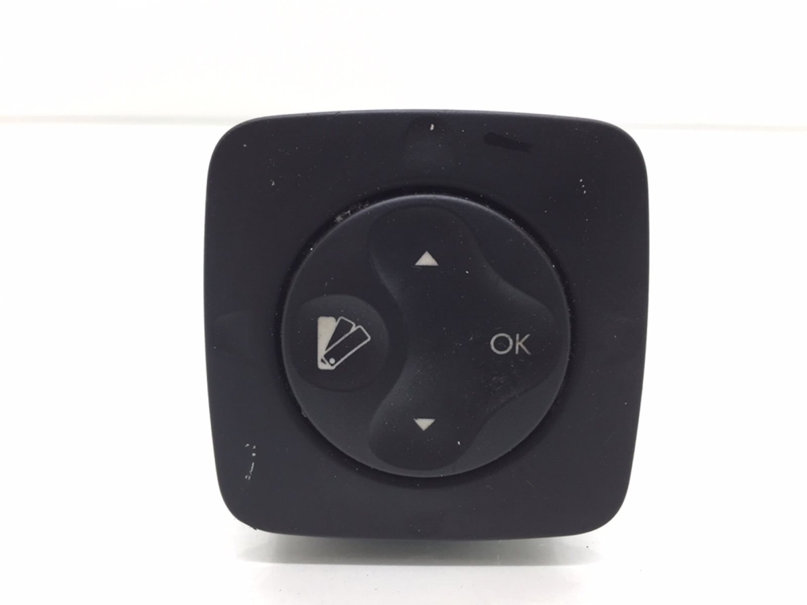 Кнопка (выключатель) бу для Renault Grand Scenic 3. 1.5 DCi, 2009 г.