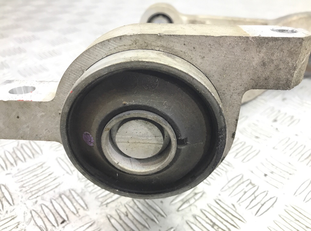 Рычаг передний левый бу для Infiniti M  3.0 DCi,  2011 г.